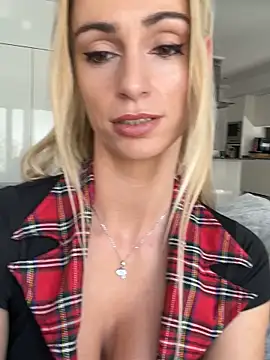 ericafontesx online show from October 2025 12:04:02 PM