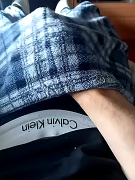 ruiiizz online show from April 2026 10:25:01 AM