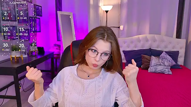 Bubblegum Babe  online show from October 2025 08:03:02 PM