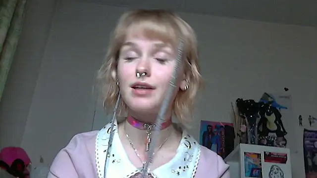 Paradoxy  online show from May 2026 07:55:02 PM