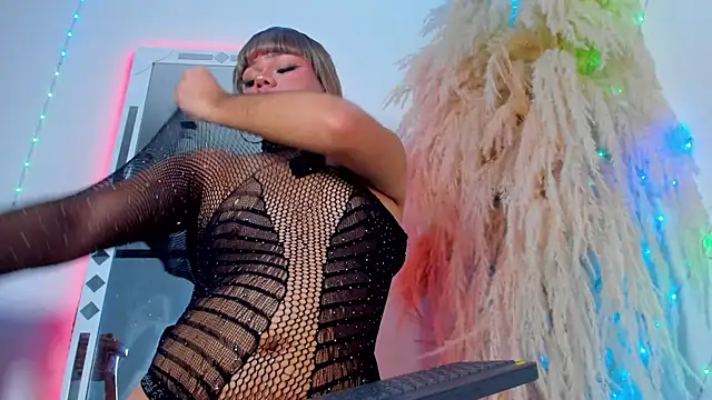 Tiffany deluxe online show from December 2025 01:38:01 PM