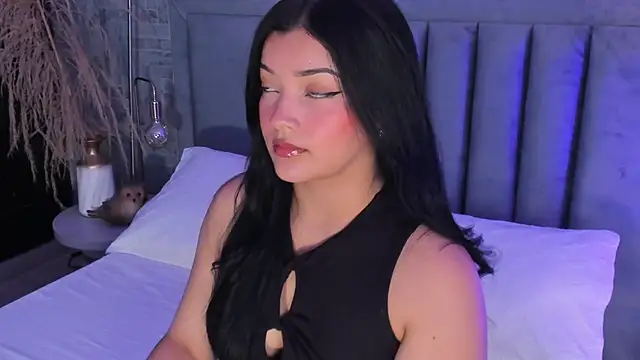 EmmaBlossom online show from April 2026 12:22:02 PM