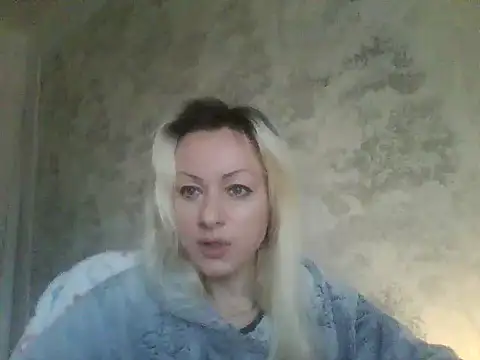 Snapshot of Veyrise chatting on October 2025 08:22:02 AM Veyrise online show from October 2025 08:22:02 AM