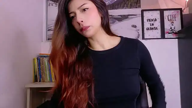 Adrianna5  online show from April 2026 09:40:02 AM