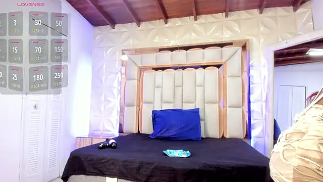 Sarah Adamss online show from March 2026 12:32:01 PM