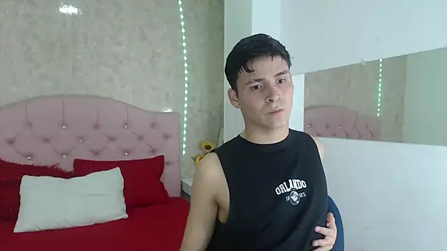 Aaron Foxxx online show from December 2025 09:23:02 PM