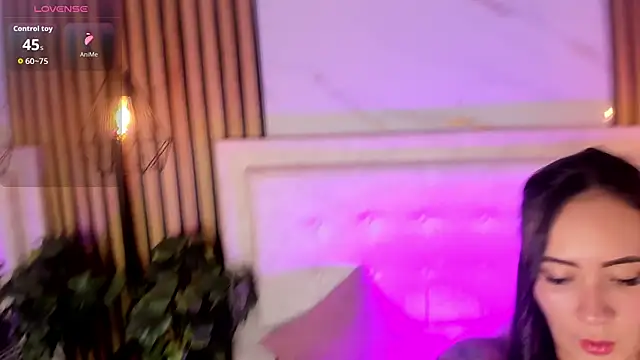 Honey noir online show from December 2025 08:29:01 PM