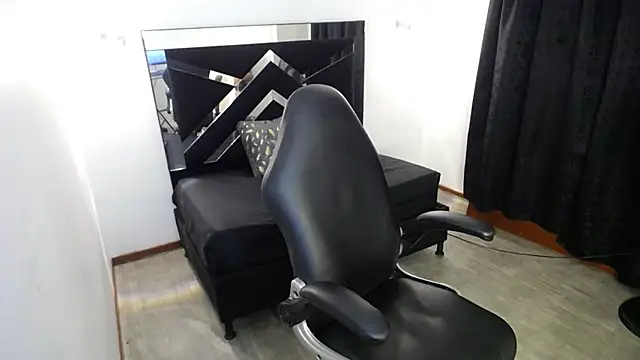 MarianaRojas  online show from February 2026 06:50:02 PM