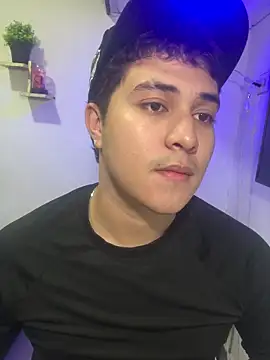 Snapshot of loki32men chatting on September 2025 03:33:02 AM loki32men online show from September 2025 03:33:02 AM