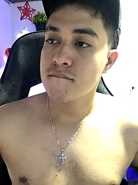 Snapshot of loki32men chatting on November 2025 03:56:02 PM loki32men online show from November 2025 03:56:02 PM