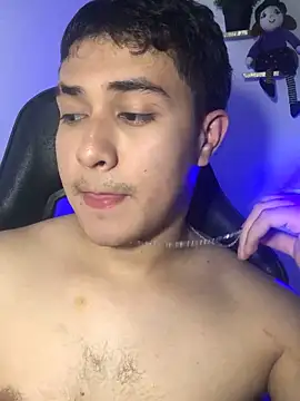 Snapshot of loki32men chatting on November 2025 04:45:02 AM loki32men online show from November 2025 04:45:02 AM