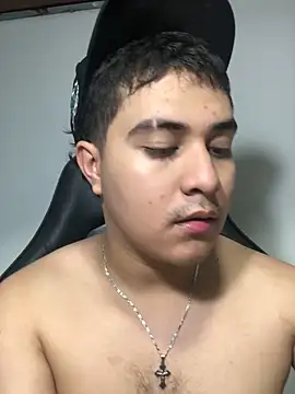 Snapshot of loki32men chatting on December 2025 04:20:02 AM loki32men online show from December 2025 04:20:02 AM