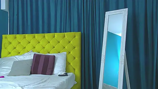 RubyHills online show from October 2025 05:10:01 AM