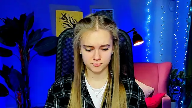 JuneWoods online show from January 2026 08:31:02 AM