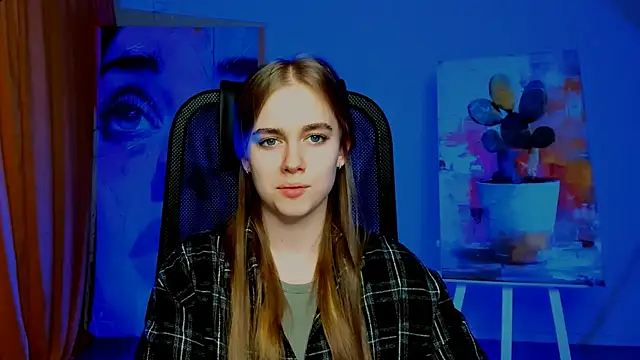 JuneWoods online show from April 2026 03:50:01 PM