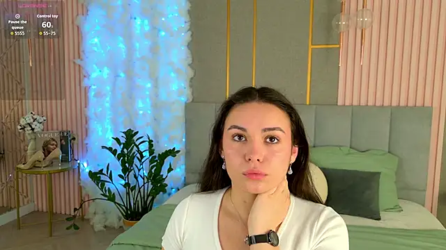 Snapshot of GabiBatista chatting on May 2026 05:03:02 AM GabiBatista online show from May 2026 05:03:02 AM