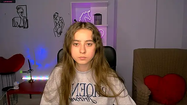 rebecca smile online show from November 2025 01:10:02 PM