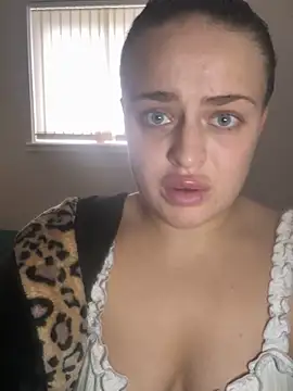 Snapshot of Roxy_30 chatting on November 2025 01:10:01 PM Roxy 30 online show from November 2025 01:10:01 PM