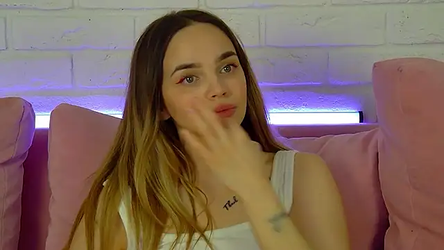 Snapshot of AnitaVenture chatting on March 2026 06:15:01 AM AnitaVenture online show from March 2026 06:15:01 AM