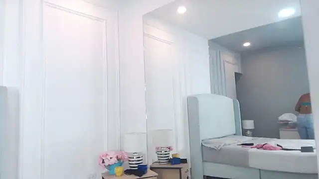 ChantalGarner online show from December 2025 01:06:01 PM