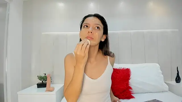 celestebellmont online show from December 2025 12:32:02 PM