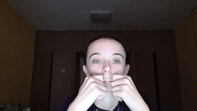 Emilia Light online show from November 2025 12:38:02 PM