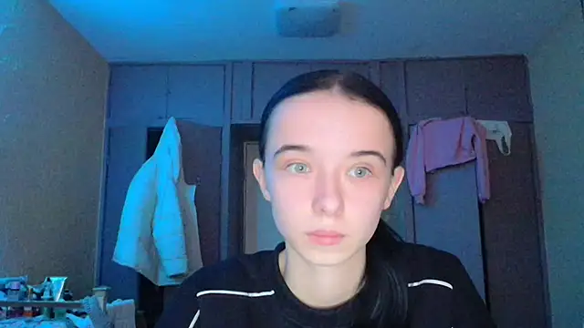 Emilia Light online show from November 2025 08:26:01 AM