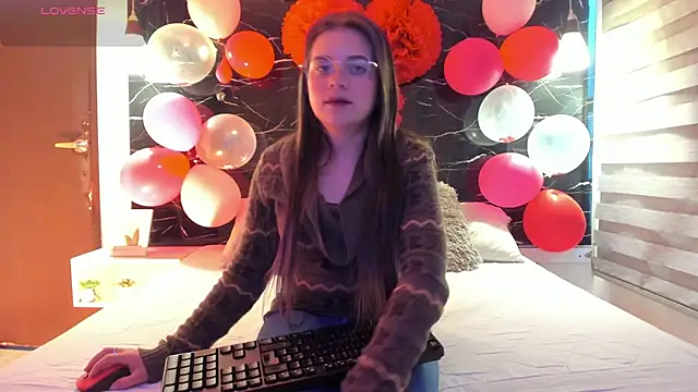 ZOE LE online show from February 2026 11:50:01 AM