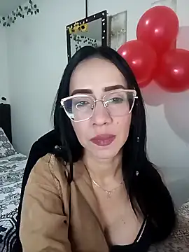 YaraDuartee online show from February 2026 01:13:02 AM