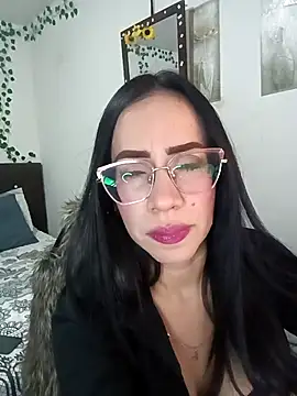 YaraDuartee online show from March 2026 01:47:01 AM