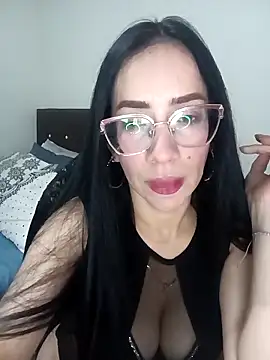 YaraDuartee online show from March 2026 11:41:01 PM