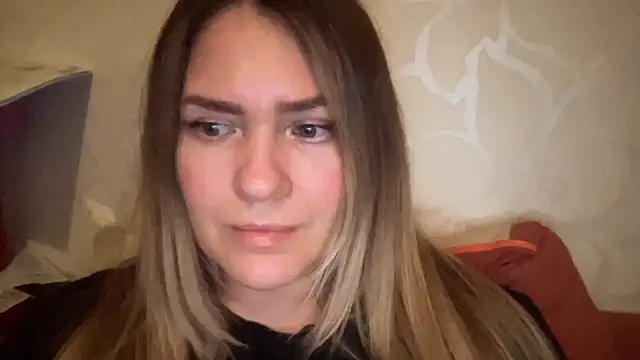 Snapshot of Milysoren chatting on February 2026 07:17:02 PM Milysoren online show from February 2026 07:17:02 PM