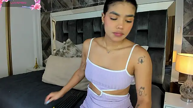 NaylaGrey online show from February 2026 11:39:01 AM