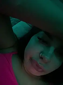 Snapshot of Romina6 chatting on October 2025 10:29:01 PM Romina6 online show from October 2025 10:29:01 PM