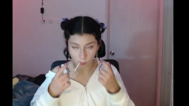 Ivonnybonn online show from November 2025 07:20:02 AM