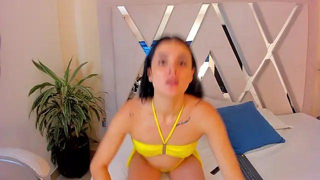 ChannelFoxxx online show from October 2025 04:02:01 AM
