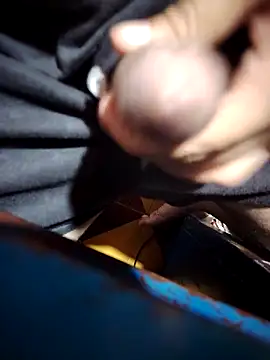 Snapshot of Sir_clouden chatting on September 2025 03:33:02 AM Sir clouden online show from September 2025 03:33:02 AM