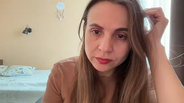 AnnieLove7722 online show from May 2026 08:42:01 AM