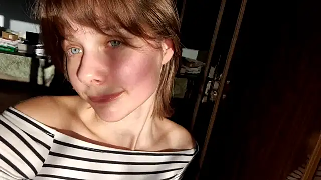 Snapshot of ExitedTroth chatting on September 2025 01:49:01 PM ExitedTroth online show from September 2025 01:49:01 PM