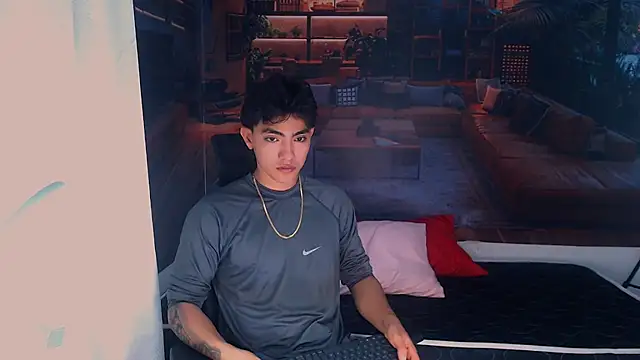 RomeoMillerr online show from December 2025 08:04:02 PM