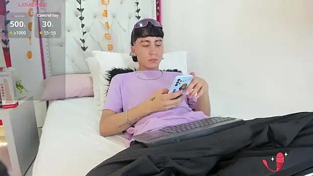 XaanderGrey online show from October 2025 07:29:02 PM