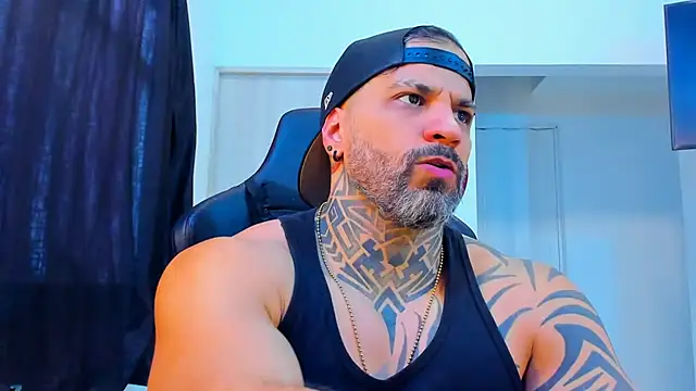 Snapshot of JoshRigby chatting on February 2026 08:24:02 PM JoshRigby online show from February 2026 08:24:02 PM