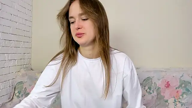 LilMary  online show from March 2026 07:12:01 AM