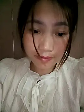 min-xinh online show from November 2025 05:34:01 AM