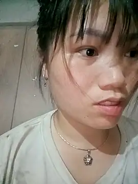 min-xinh online show from April 2026 10:25:02 PM