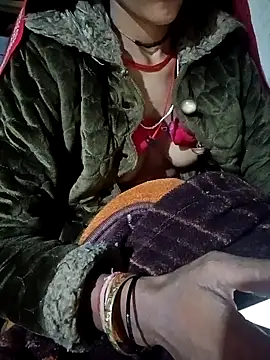 Snapshot of Lona2525 chatting on December 2025 06:36:01 PM Lona2525 online show from December 2025 06:36:01 PM