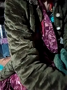 Snapshot of Lona2525 chatting on February 2026 07:41:01 PM Lona2525 online show from February 2026 07:41:01 PM