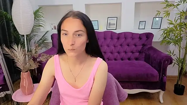 Snapshot of Emilly__Grey chatting on May 2026 06:04:01 PM Emilly Grey online show from May 2026 06:04:01 PM