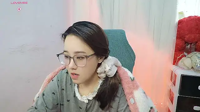 NEWONETO online show from October 2025 01:41:02 AM