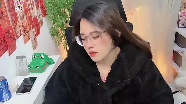 NEWONETO online show from January 2026 03:15:01 PM